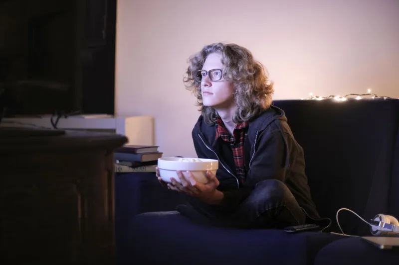Your Couch Is Empty but the Group Chat Is Packed: The Strange New Way America Watches TV